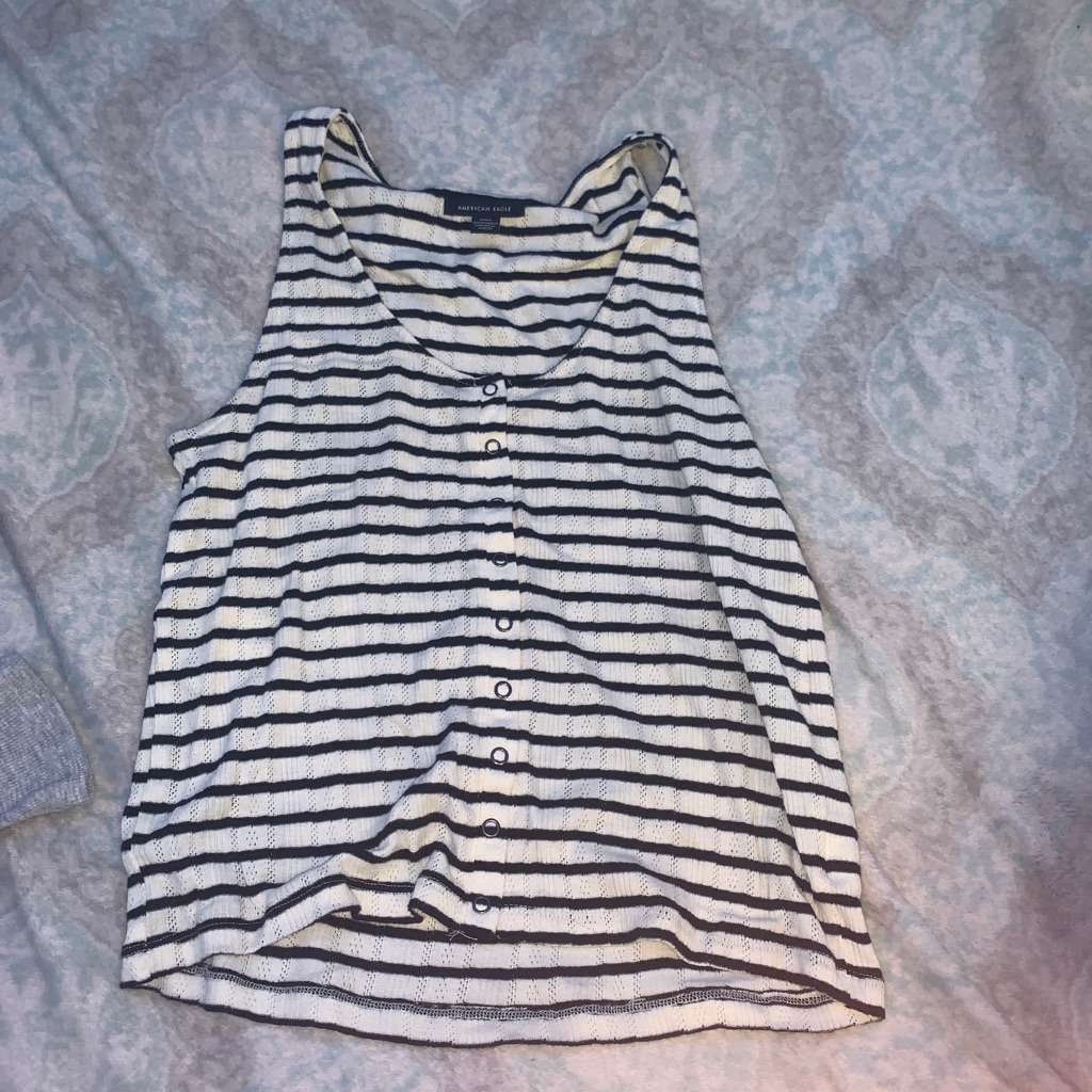 American Eagle Buttoned Top